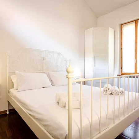 Stylish One Bedroom In The Heart Of