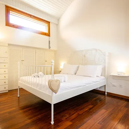 Stylish One Bedroom In The Heart Of